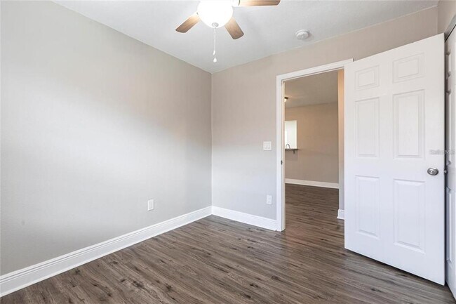 Building Photo - 6230 S Martindale Ave