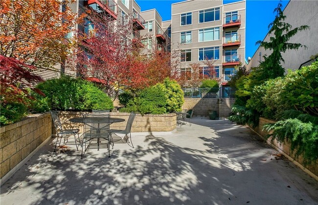 Building Photo - Stunning, Luxe Condo in Ballard! Two Beds ...