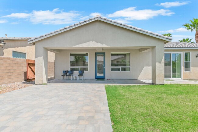 Building Photo - 81441 Avenida Gonzales