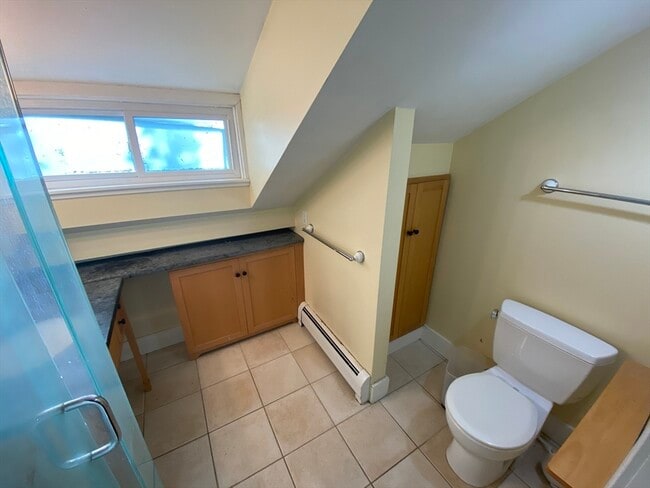 Building Photo - 155 Amity St