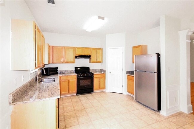 Building Photo - 3893 Grovemont Pl