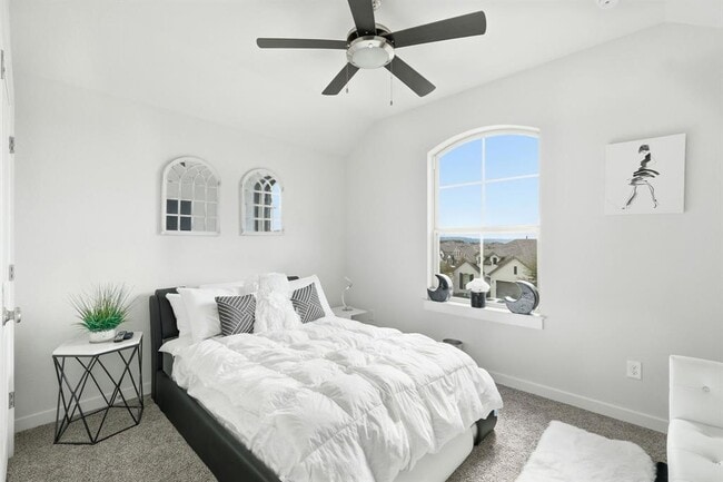 Building Photo - 22604 Maidengrass Ln