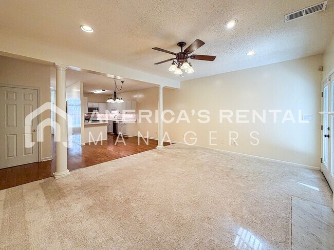 Building Photo - 1713 Savannah Park Ln