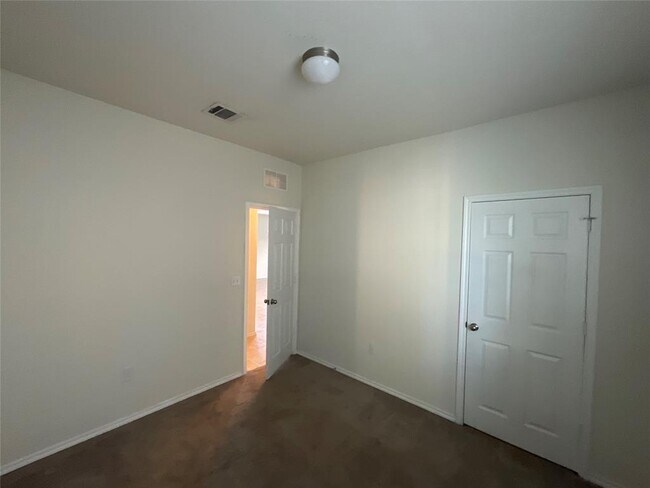 Building Photo - 136 Bonnet Blvd