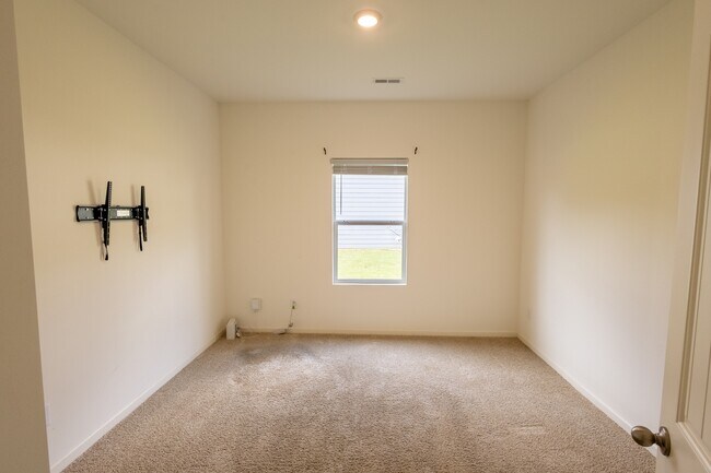 Building Photo - 5791 Mountain View Trl