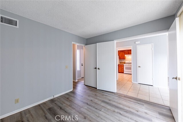 Building Photo - 32 Lone Pine