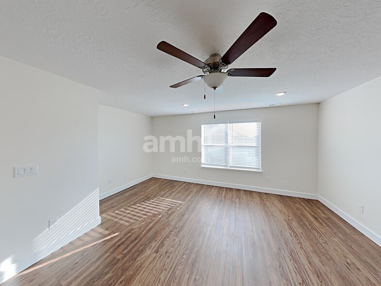 Building Photo - 2326 E Tumbleweed Rd