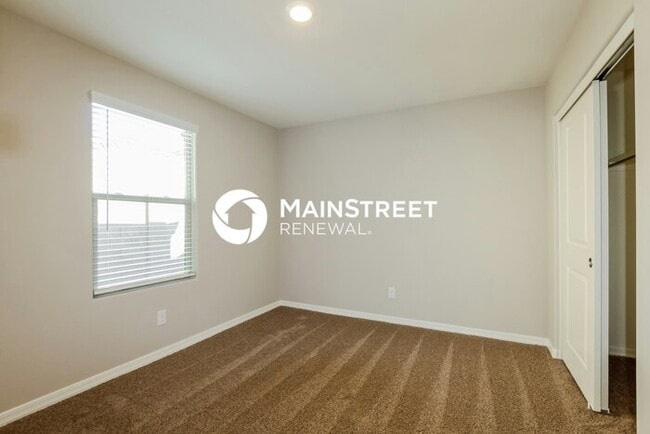 Building Photo - 4 Bedroom Pet-Friendly Home in Phoenix, AZ...