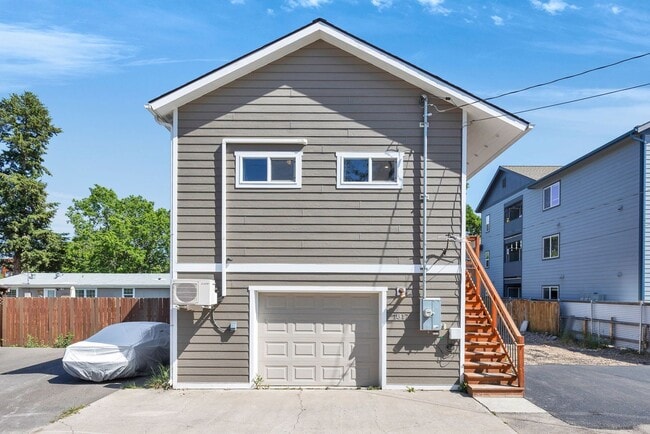Building Photo - Modern One-Bedroom Above-Garage Apartment in Central Missoula
