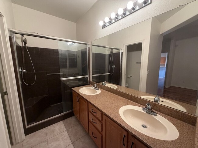 Building Photo - 17403 N 167th Dr