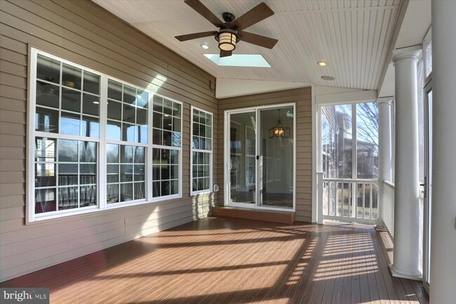 Building Photo - 978 Powder Horn Dr