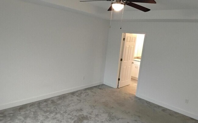 Building Photo - 16171 SW 44th Cir