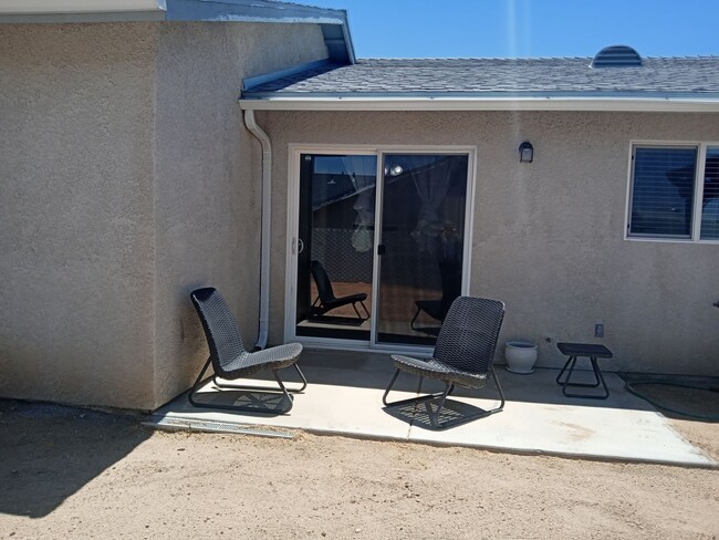 Building Photo - Wonderful 3 Bedroom 2 Bath in Yucca Valley