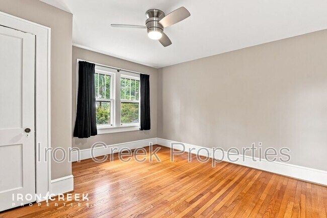 Building Photo - 42 Westover Dr