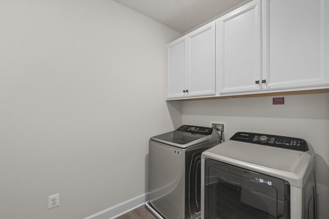 Building Photo - 7528 Zoe Ln