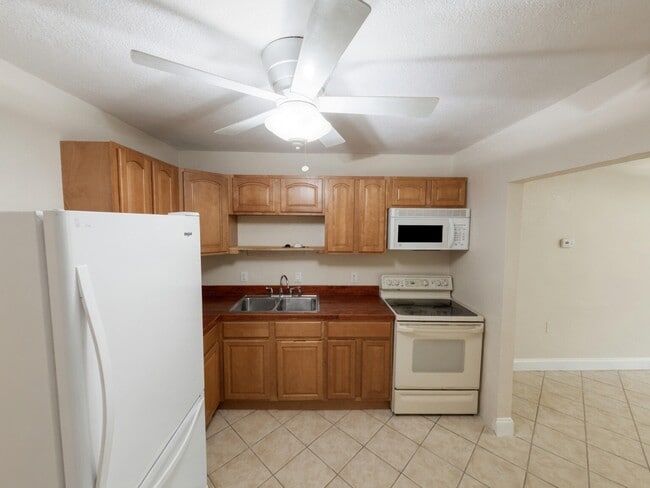 Building Photo - 4441 Virginia St