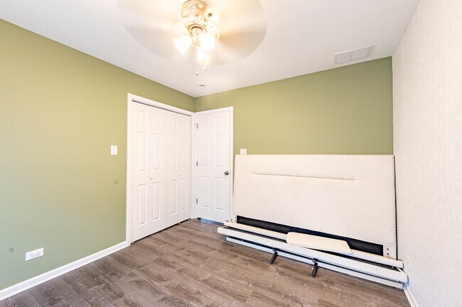 Building Photo - 2722 Larkspur Ln