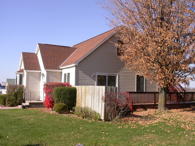 Building Photo - 5645 NY-5