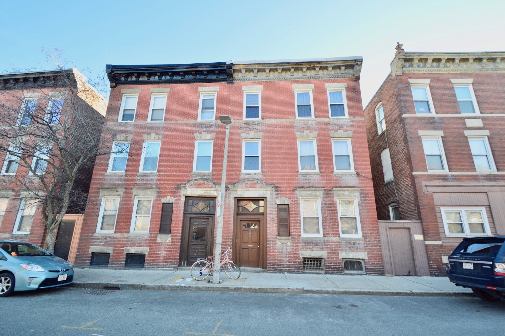 Building Photo - 141 Cottage St