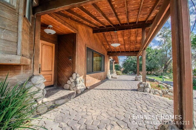 Building Photo - 11619 Lerdo Ave