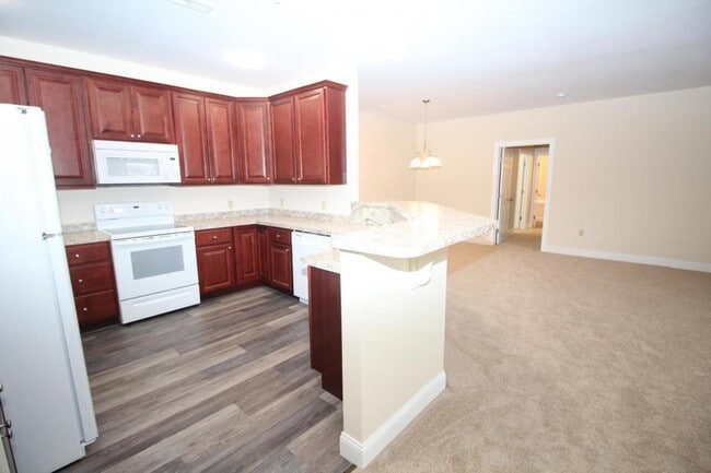 Building Photo - 1665 Kenton Rd