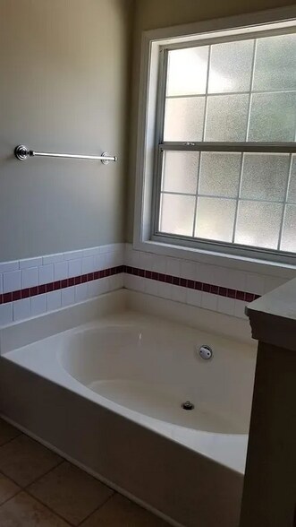 Building Photo - 1692 Tunbridge Ln