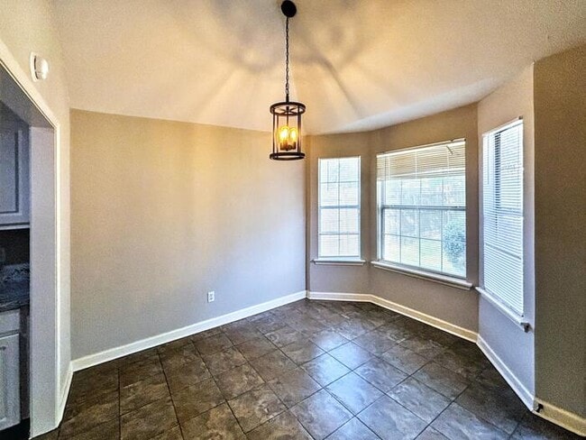 Building Photo - 217 Shadow Creek Dr