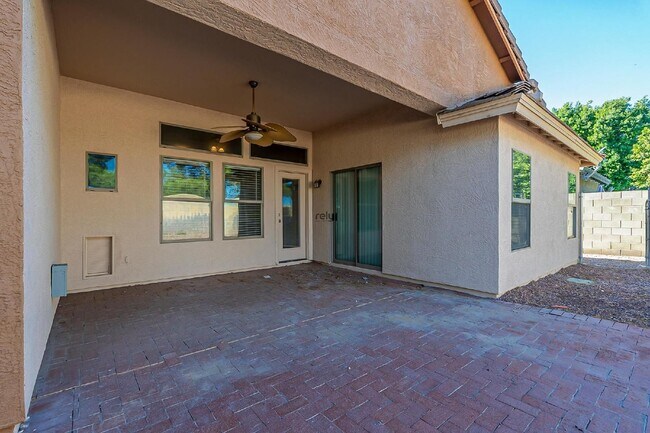 Building Photo - 11570 W Yuma St