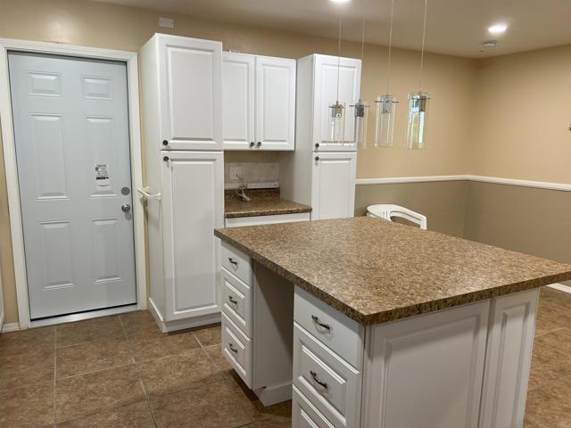 Building Photo - 4054 Mt Barnard Ave