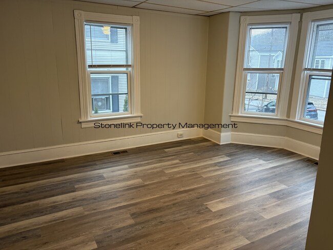 Building Photo - 113-115 Elm Street