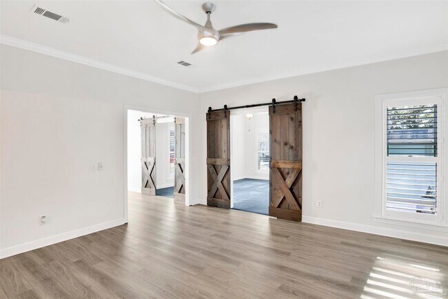 Building Photo - 3347 Chantarene Dr