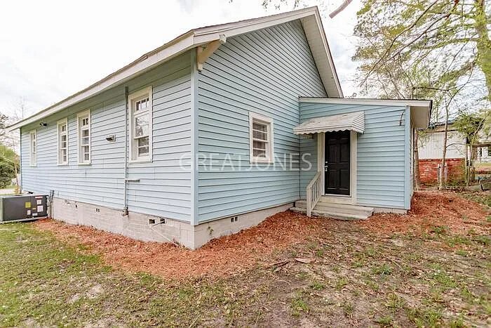 Building Photo - 945 53rd St