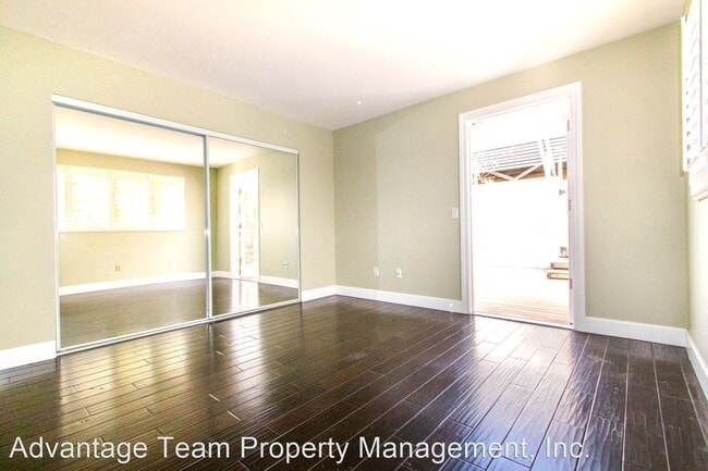 Building Photo - 3 br, 2.5 bath House - 2511 Manchester Ave