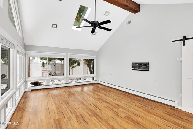 Building Photo - 15 Brookwood Dr