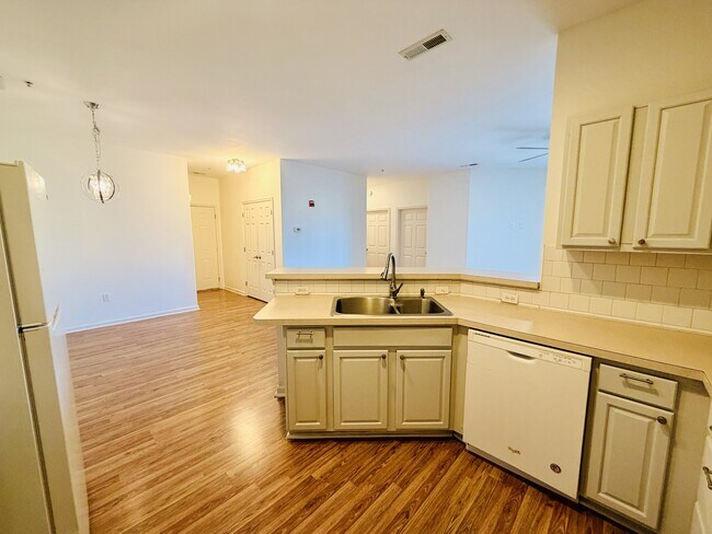 Building Photo - 3802 N Sagamore Dr