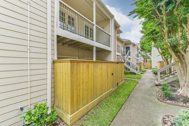 Building Photo - 2001 Bering Dr