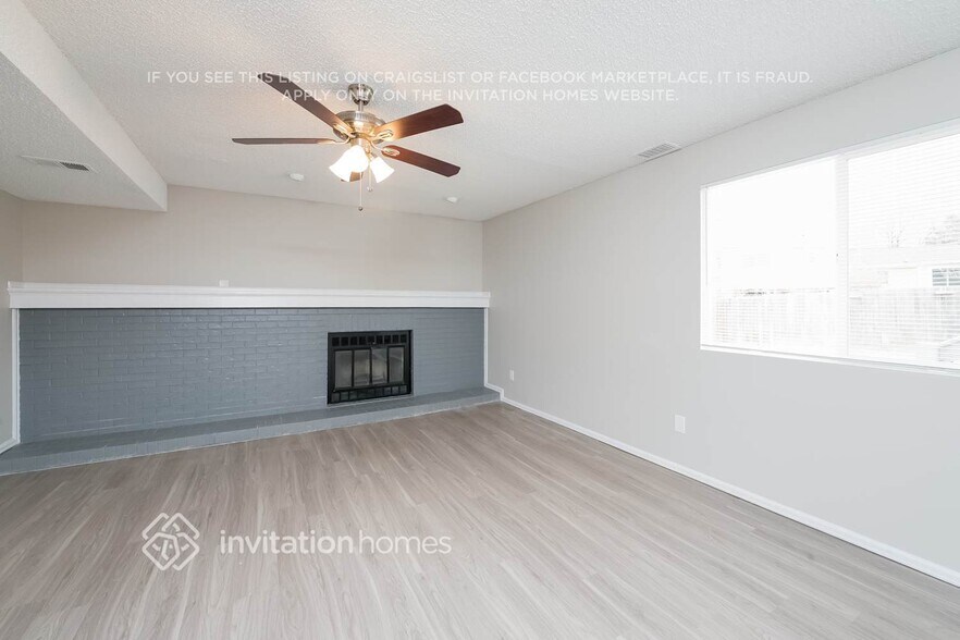 Building Photo - 3834 S Waco St