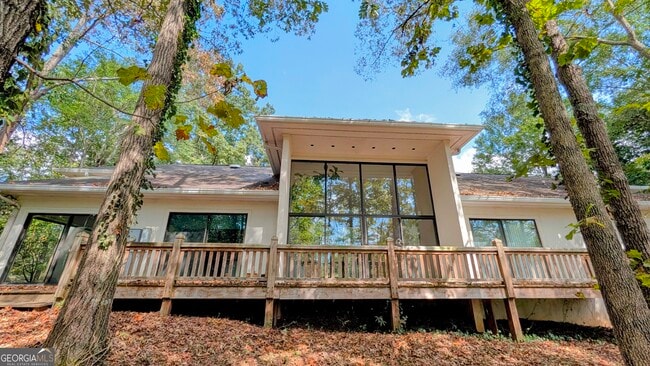 Building Photo - 2939 Rivercrest Dr