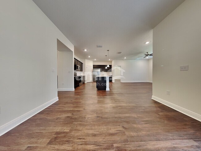 Building Photo - 6385 Emerald Hills Way