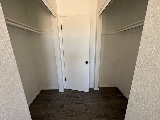 Building Photo - 74077 Cactus Dr