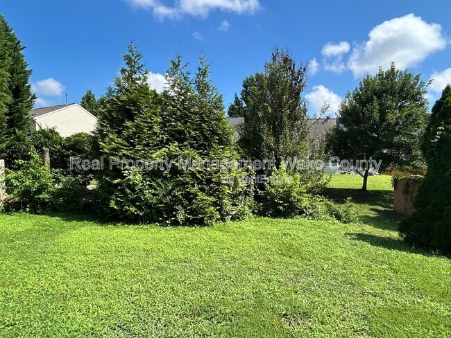 Building Photo - 5323 Seaspray Ln