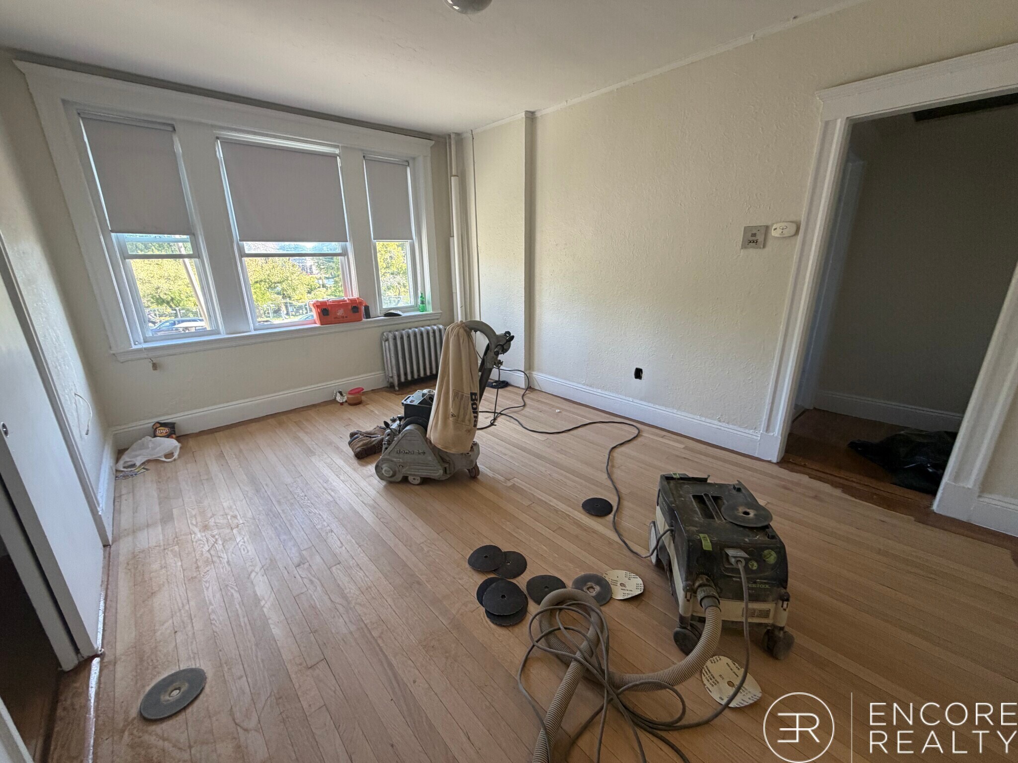 Building Photo - 2 Charlesgate W