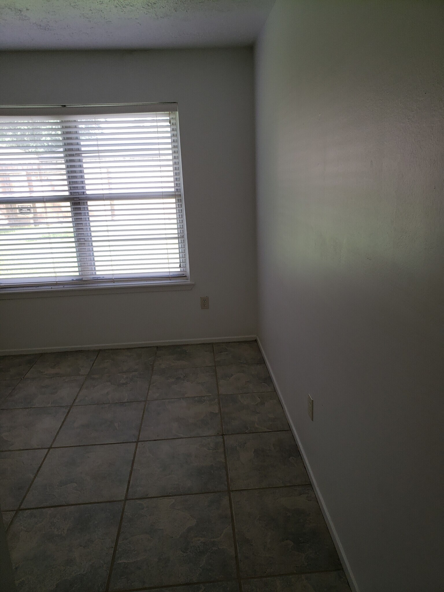Building Photo - 23103 Good Dale Ln