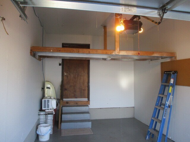 Garage - 456 W 43rd St