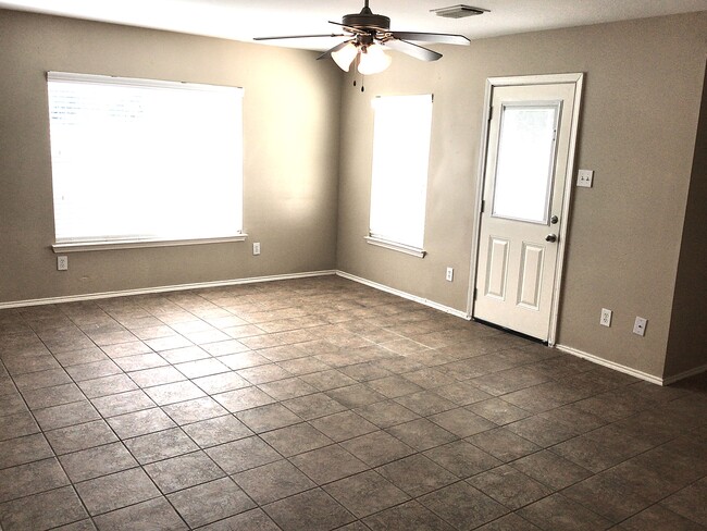Building Photo - 15639 Barber Grove Ln