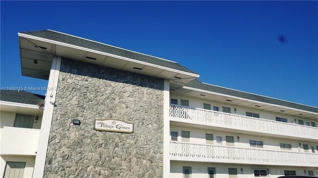 Building Photo - 4200 NW 3rd Ct