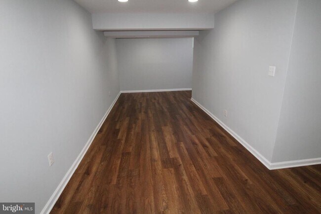 Building Photo - 10089 Bunker Woods Ct