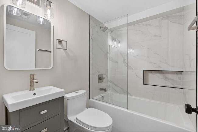 Building Photo - 32 Adams St NW