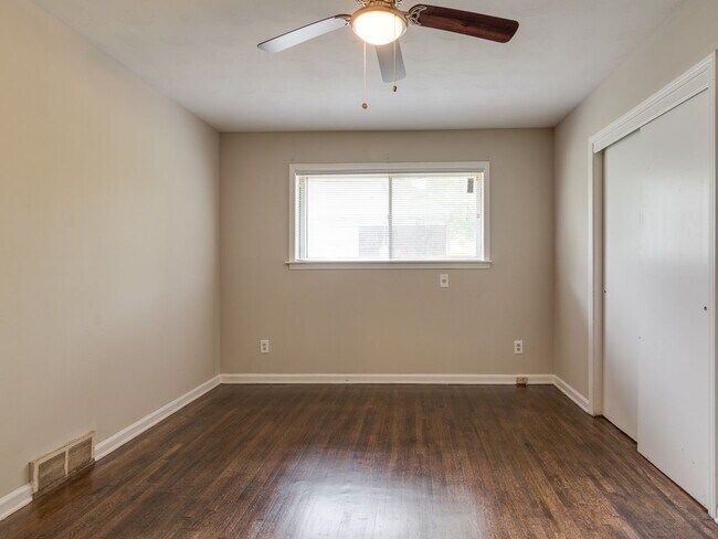 Building Photo - Beautiful Renovated 3 Bedroom 2 Bathroom in Whitehaven!