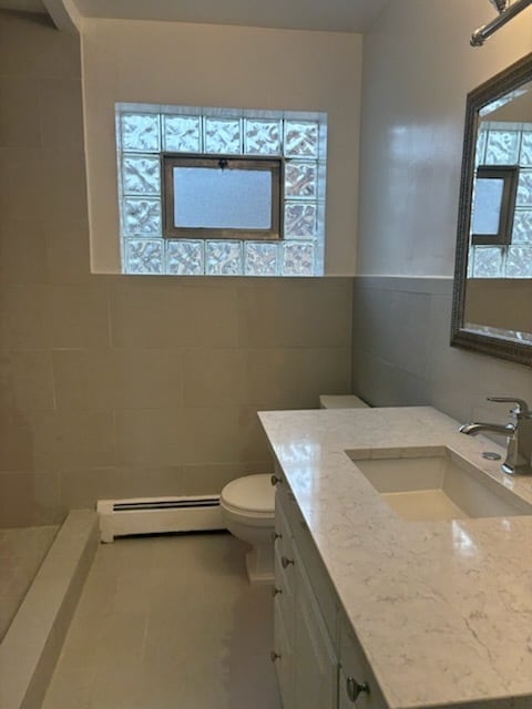 Building Photo - 7200 N Ashland Blvd